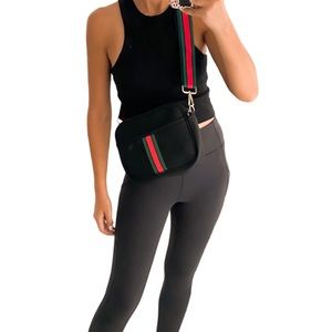 🚨Black Red and Hunter Green Neoprene Shoulder Bag!